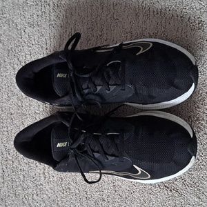 NIKE Quest Runners